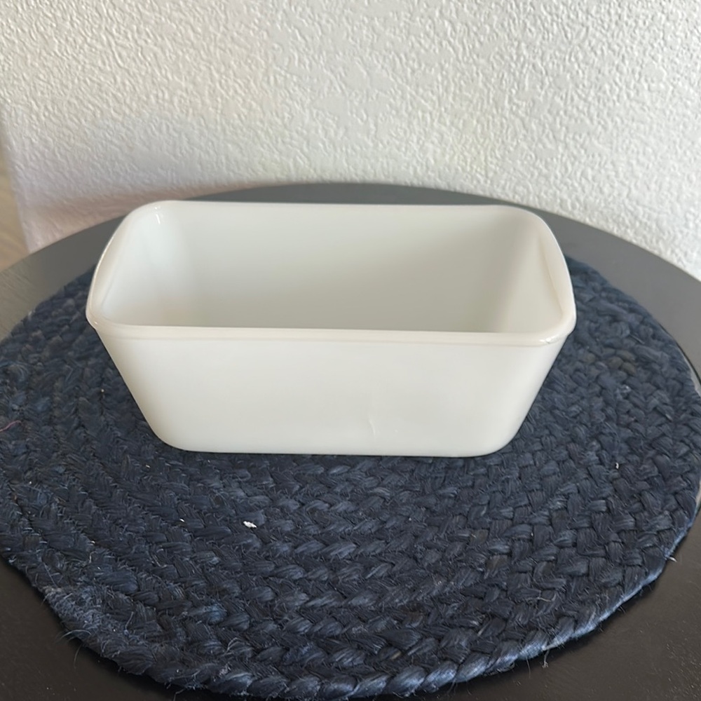 Westinghouse White Rectangular Dish (Banana Bread or Meat Loaf)